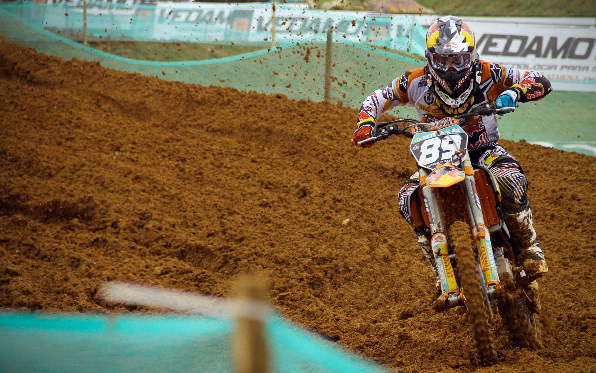 青少年体育蓬勃发展全民健身热情高涨，青少年 体育